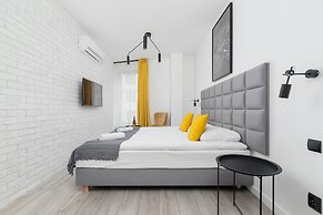 Miodowa Studio Cracow by Renters