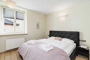 Apartment Miodowa 19 by Renters