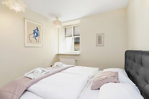 Apartment Miodowa 19 by Renters