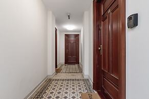 Apartment Miodowa 19 by Renters