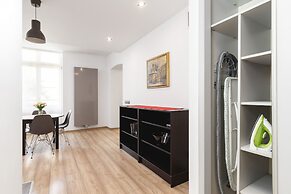 Apartment Miodowa 19 by Renters