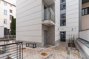 Studio Rakowicka 14 by Renters