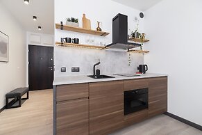 Studio Rakowicka 14 by Renters