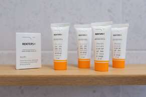 Studio Rakowicka 14 by Renters