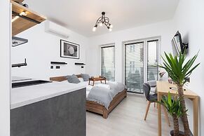 Studio Rakowicka 14 by Renters