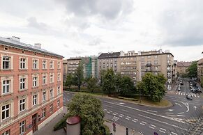 Family Apartment Slowackiego by Renters