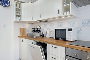 Family Apartment Slowackiego by Renters