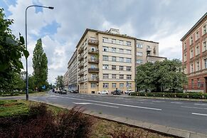 Family Apartment Slowackiego by Renters