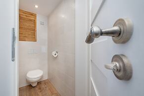 Family Apartment Slowackiego by Renters