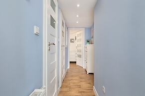 Family Apartment Slowackiego by Renters