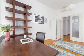 Family Apartment Slowackiego by Renters