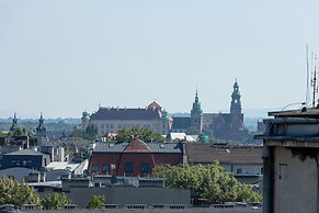 Family Apartment Slowackiego by Renters