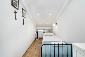 Family Apartment Slowackiego by Renters