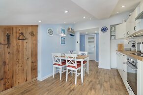 Family Apartment Slowackiego by Renters