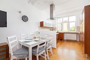 Family Apartment Slowackiego by Renters