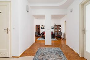 Family Apartment Slowackiego by Renters