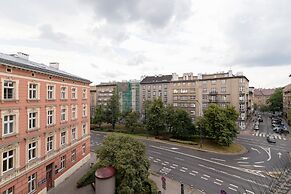 Family Apartment Slowackiego by Renters