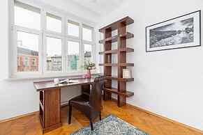 Family Apartment Slowackiego by Renters