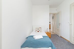Family Apartment Slowackiego by Renters