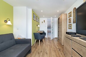 Family Apartment Slowackiego by Renters