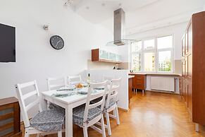 Family Apartment Slowackiego by Renters