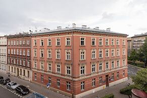 Family Apartment Slowackiego by Renters