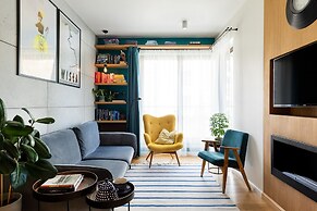 Deluxe Apartment Przedwiosnie by Renters