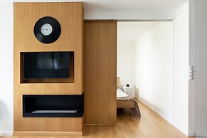 Deluxe Apartment Przedwiosnie by Renters