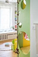 Deluxe Apartment Przedwiosnie by Renters