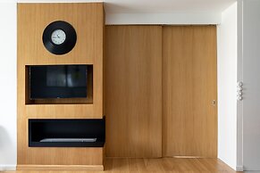 Deluxe Apartment Przedwiosnie by Renters