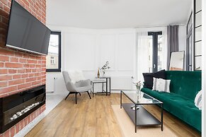 Apartment Limanowskiego by Renters