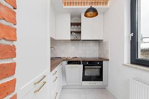 Apartment Limanowskiego by Renters