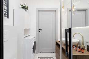 Apartment Limanowskiego by Renters