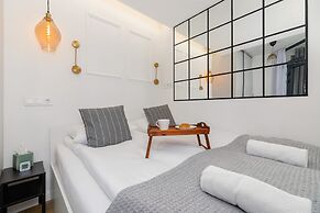 Apartment Limanowskiego by Renters