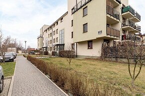 Rainbow Apartment Krakow by Renters