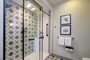 The Lodge at Healdsburg, Tapestry Collection by Hilton