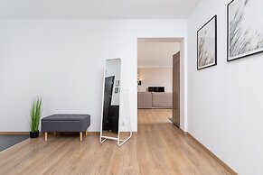 Apartment Krakow Rydlowka 44 by Renters