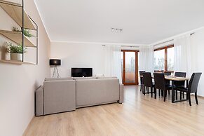 Apartment Krakow Rydlowka 44 by Renters