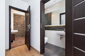 Apartment Krakow Rydlowka 44 by Renters