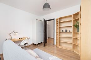 Apartment Krakow Rydlowka 44 by Renters