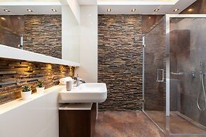 Apartment Krakow Rydlowka 44 by Renters