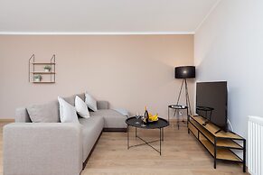 Apartment Krakow Rydlowka 44 by Renters
