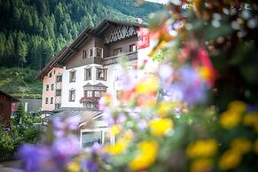 Lärchenhof - Premium Apartments & Zimmer