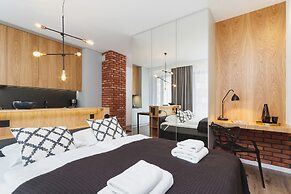 Krakow Old Town Rakowicka by Renters