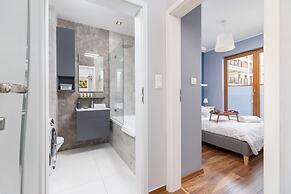 Krakow Old Town Rakowicka by Renters