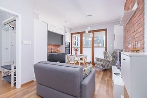 Krakow Old Town Rakowicka by Renters