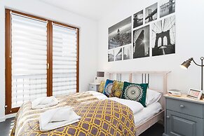 Krakow Old Town Rakowicka by Renters