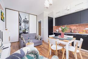 Krakow Old Town Rakowicka by Renters