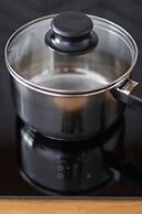 Studio Krakow Czarnowiejska by Renters