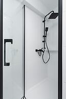 Studio Krakow Czarnowiejska by Renters